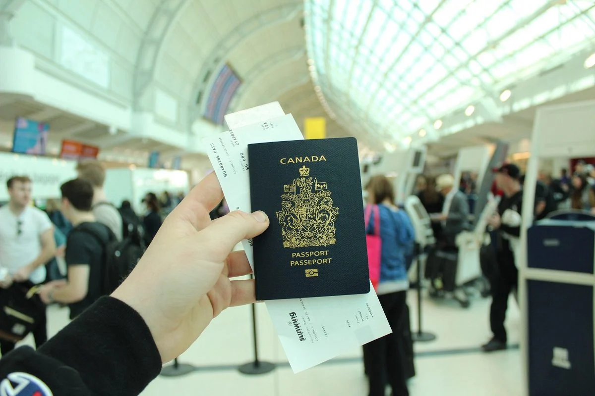 Immigrer seul ou en famille au Canada : que choisir